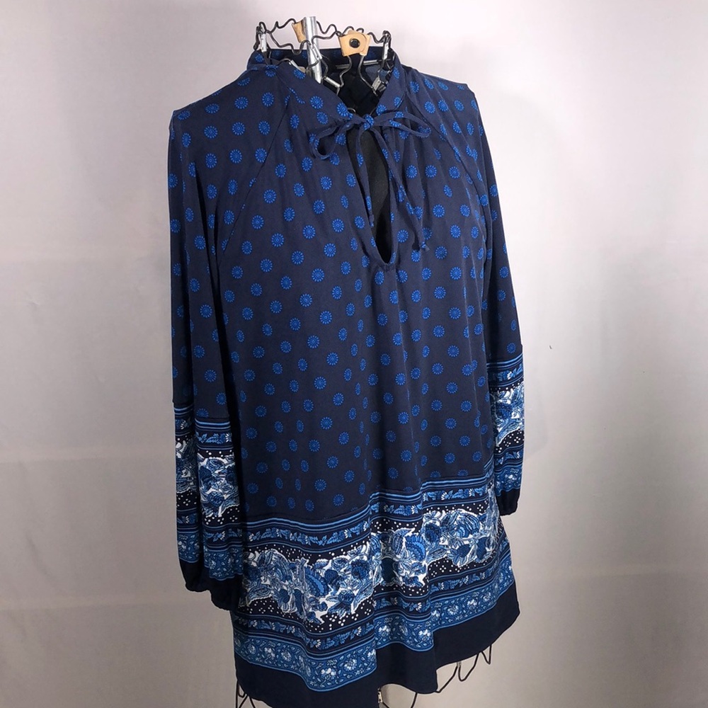 Michael Kor Blue Patterned Long Sleeve Blouse w/ Tie Neck Med